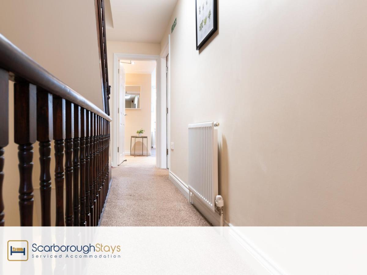 Scarborough Stays - Luxury Townhouse Ideal For Large Groups - Hot Tub 外观 照片
